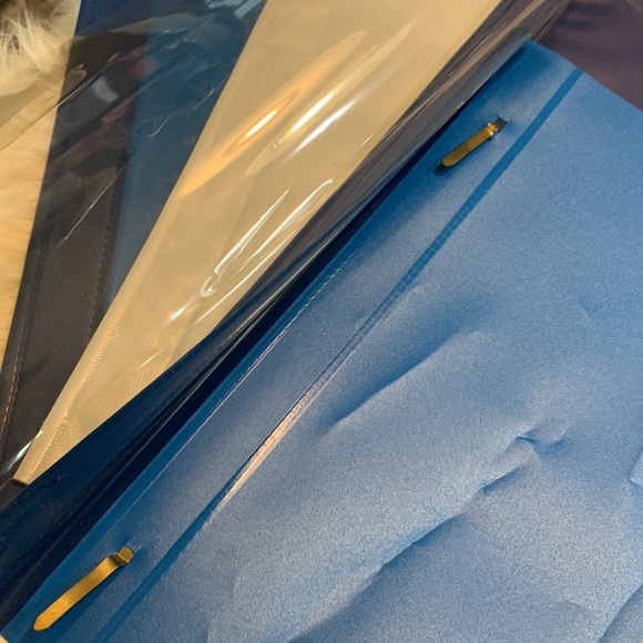 ☄️2/$15☄️Large binder with page protectors and report covers - Picture 5 of 5